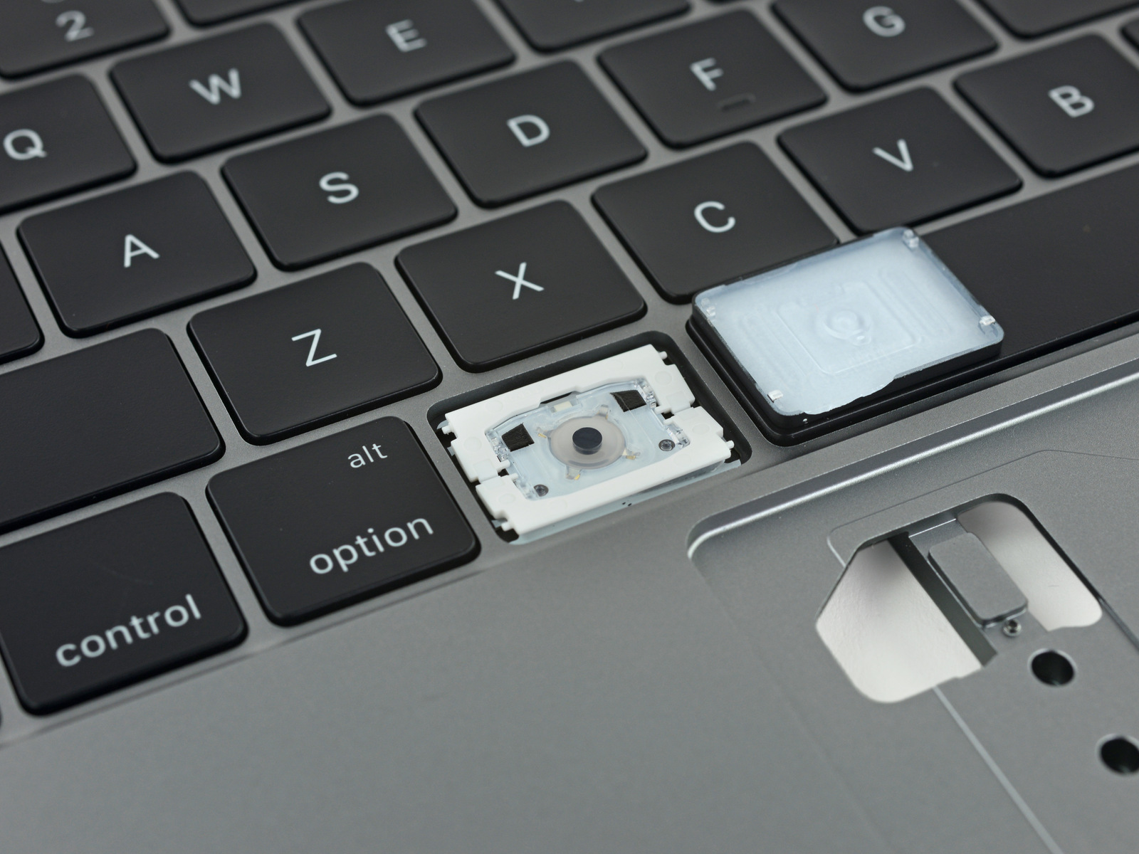 Apple reportedly ready ditch unreliable butterfly switch keyboards in upcoming MacBook laptops - KLGadgetGuy