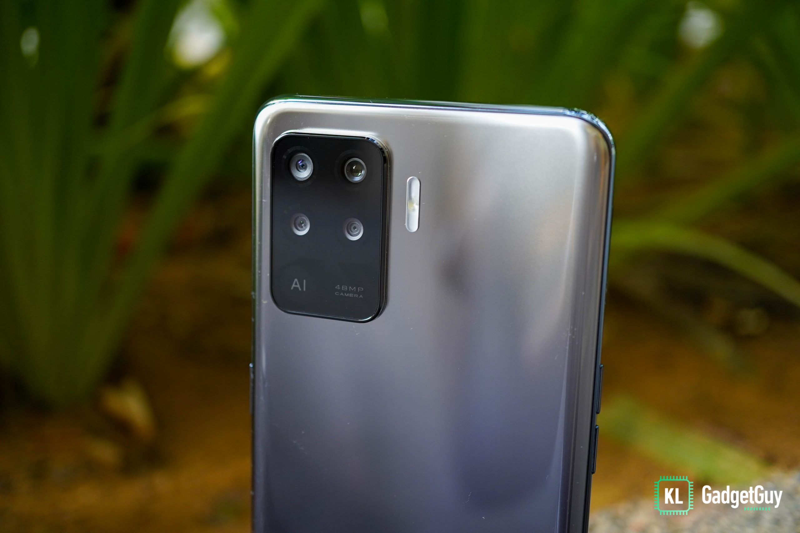 OPPO Reno5 F camera