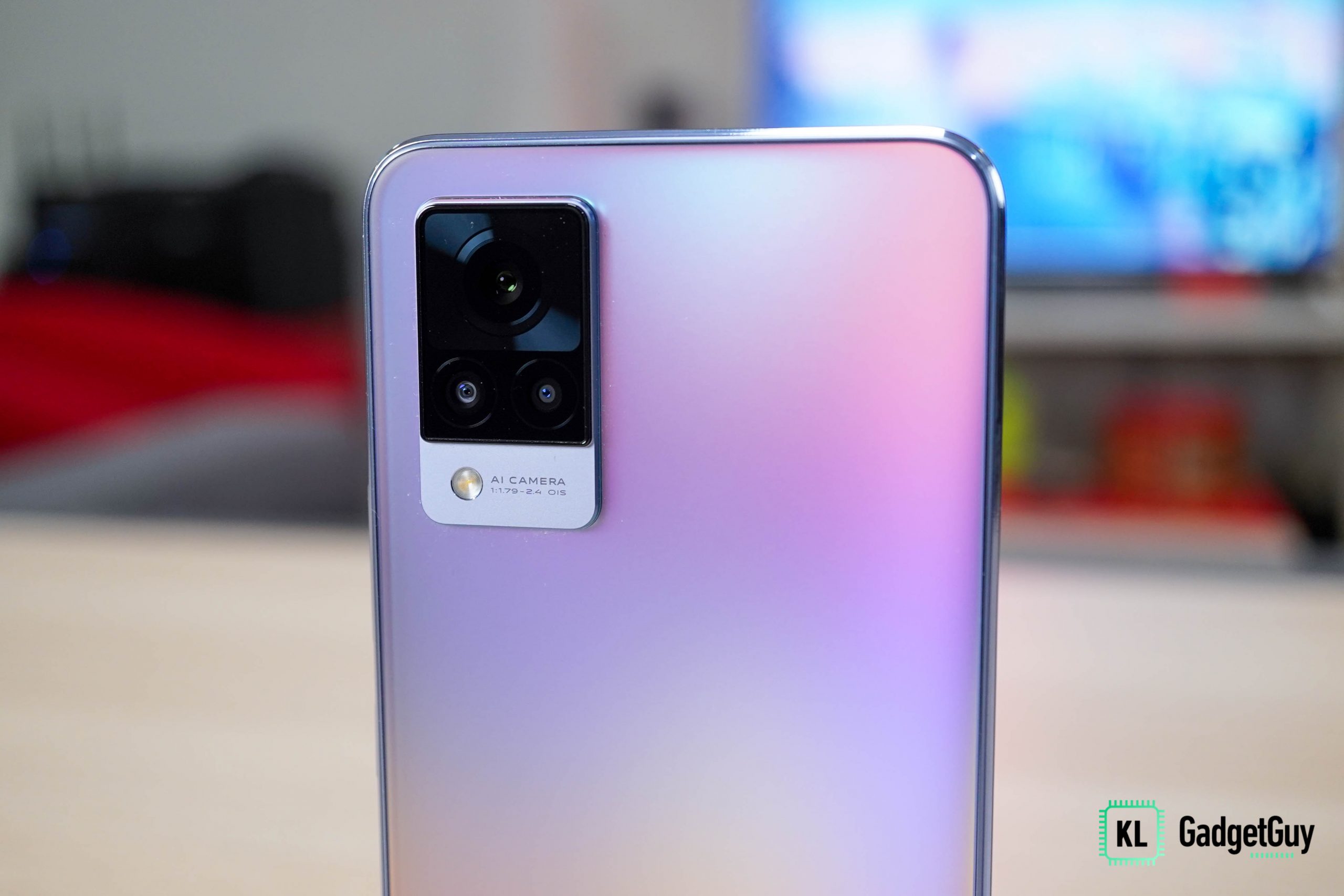 vivo V21 camera