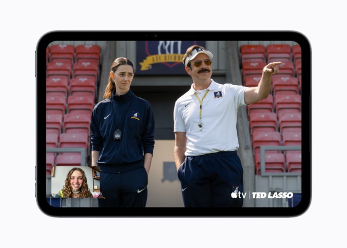 Two people using SharePlay on the 2026 iPad mini